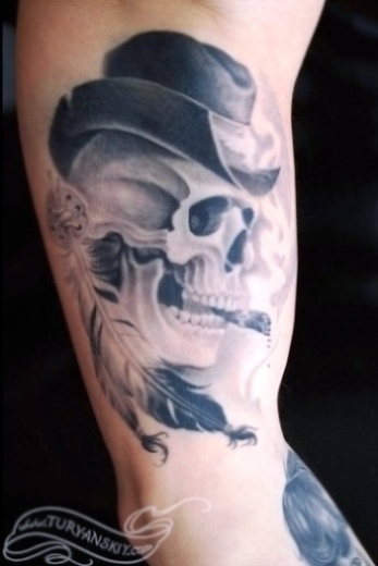 Smoking Skull With black Hat Tattoo Design
