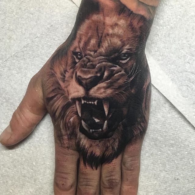 Cool Lion Tattoo On hand
