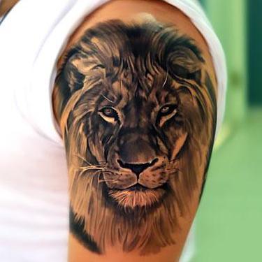 Cool Realistic Lion Tattoo On upper Arm