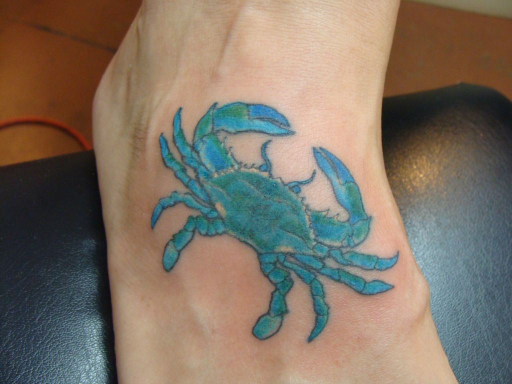 Cute Blue Crab Tattoo On Right foot