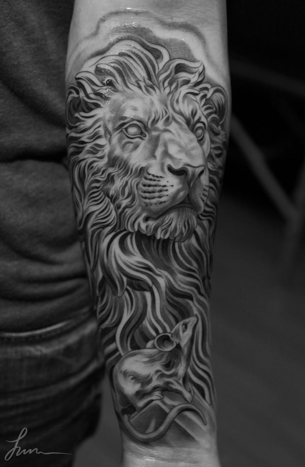 Grey Ink Lion And Mouse Tattoo On Forearm