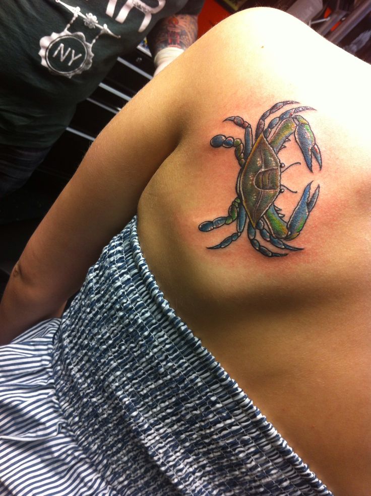 Realistic Maryland Crab Tattoo on Girls back