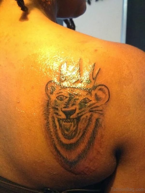 Small King Lion Tattoo On back Shoulder
