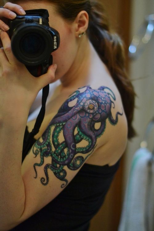 Violet & Green Octopus Tattoo On Girl’s Shoulder