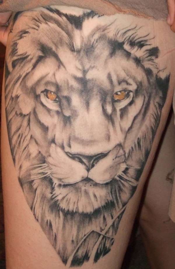 cool Lion Tattoo design For Men