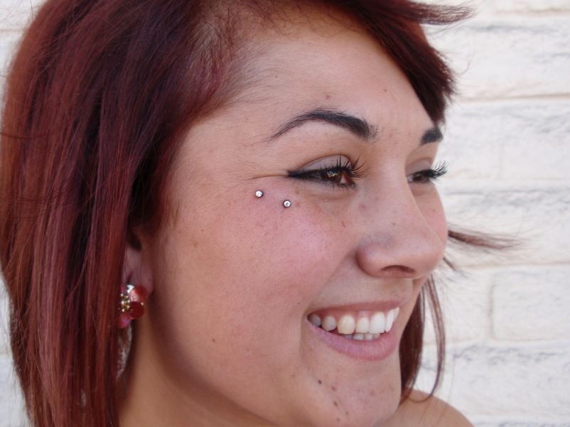 Butterfly Kiss Anti Eyebrow Piercing-With Surface Barbell
