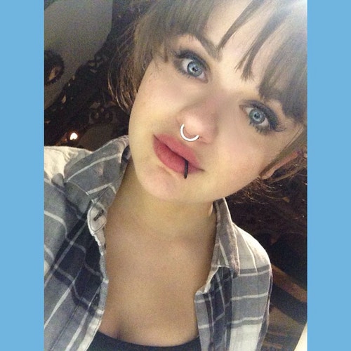 Joey King Nasal Septum Piercing With Silver Nose Ring