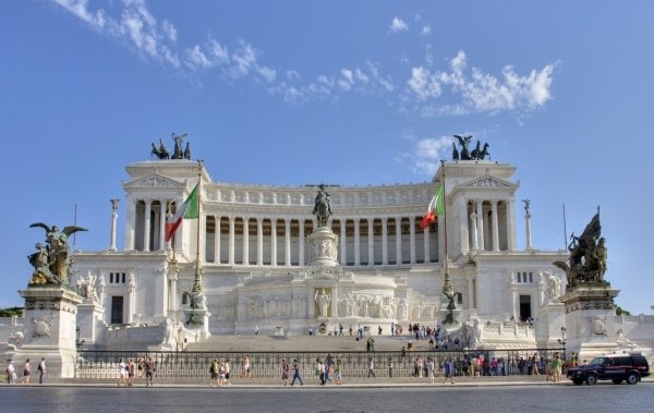 Amazing Front Facade Of The The Victor Emmanuel II Monument
