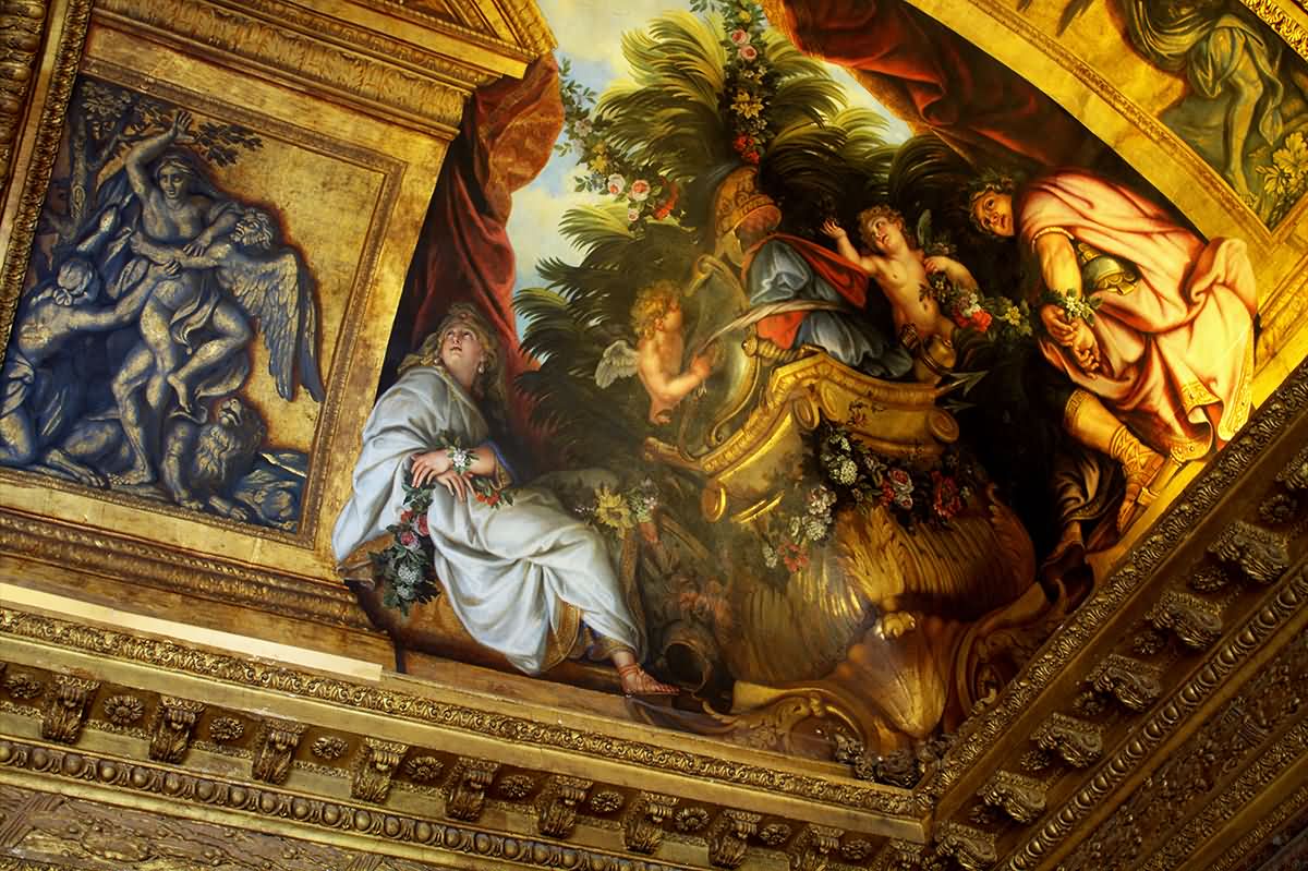 Amazing Paintings On The Ceiling Of The Palace of Versailles