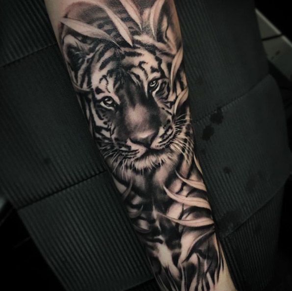Beautiful Black & White Realistic Tiger Tattoo On Arm