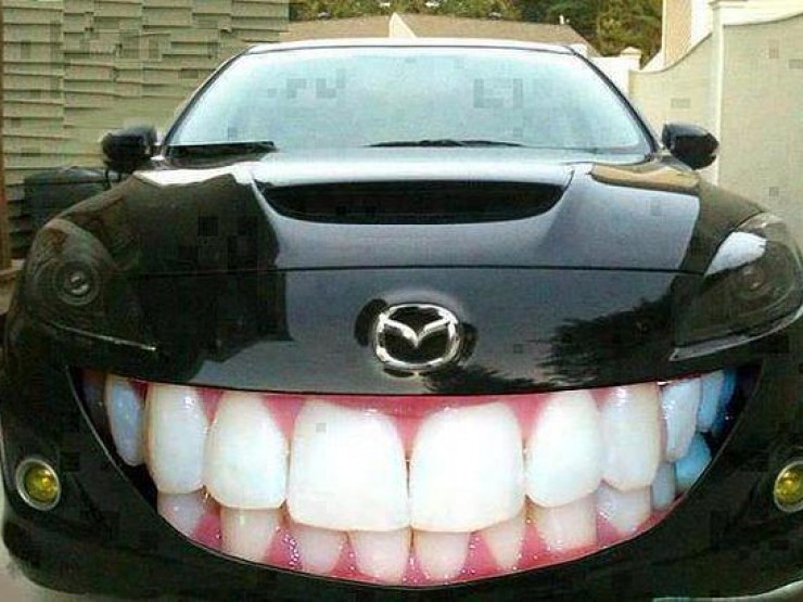 Funny Laughing Face Car