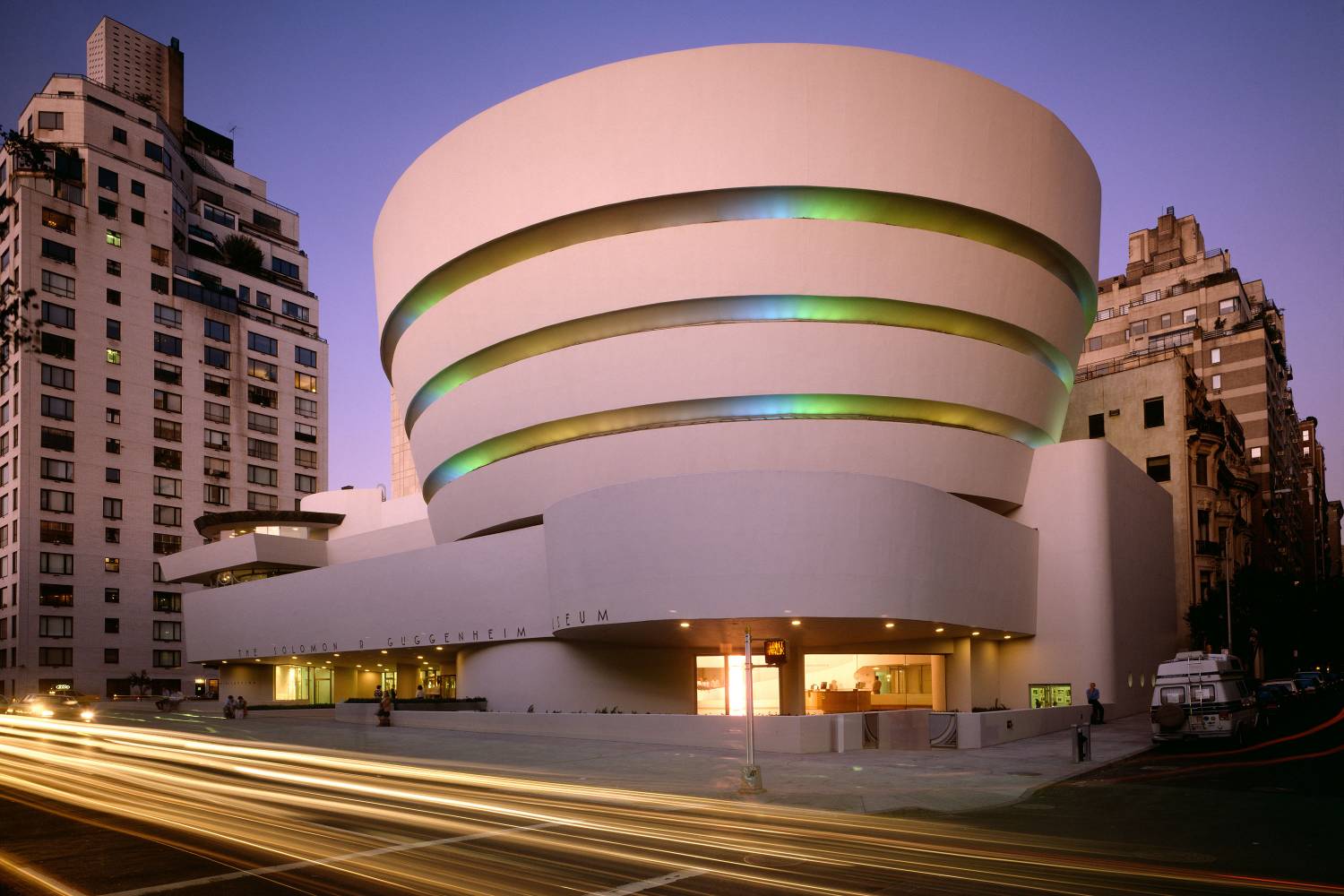 Guggenheim Museum Looks Amazing With Motion Lights