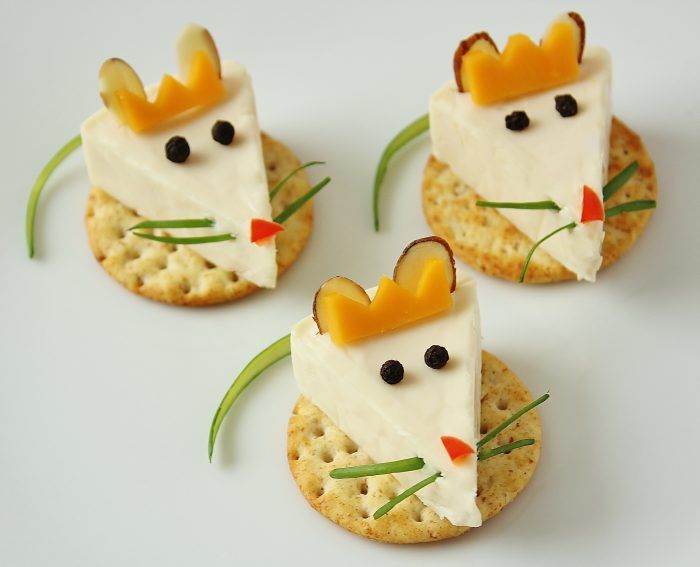 Little Mouse King Cheeses Bites Funny Food Picture