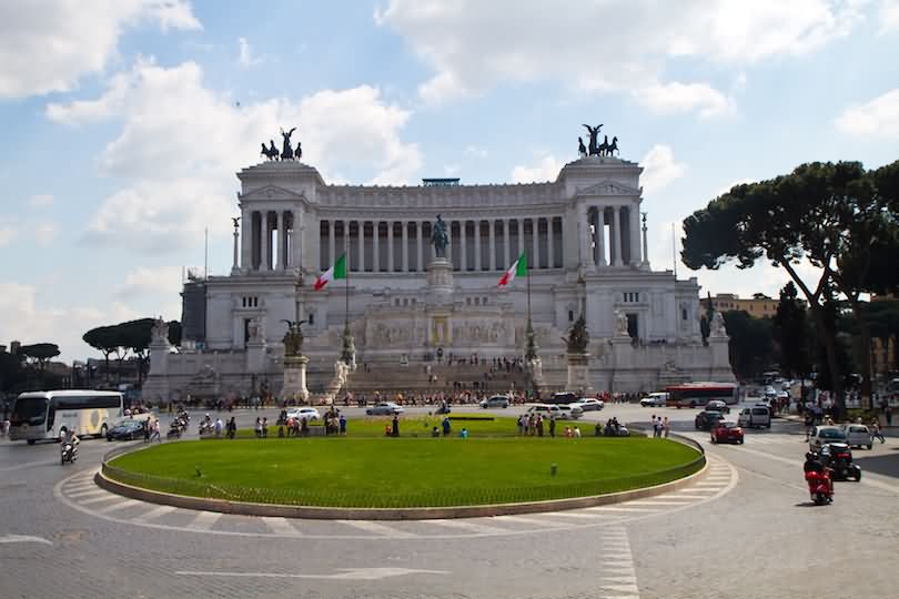 Famous “Altare della Patria” il Vittoriano  in Rome, Italy