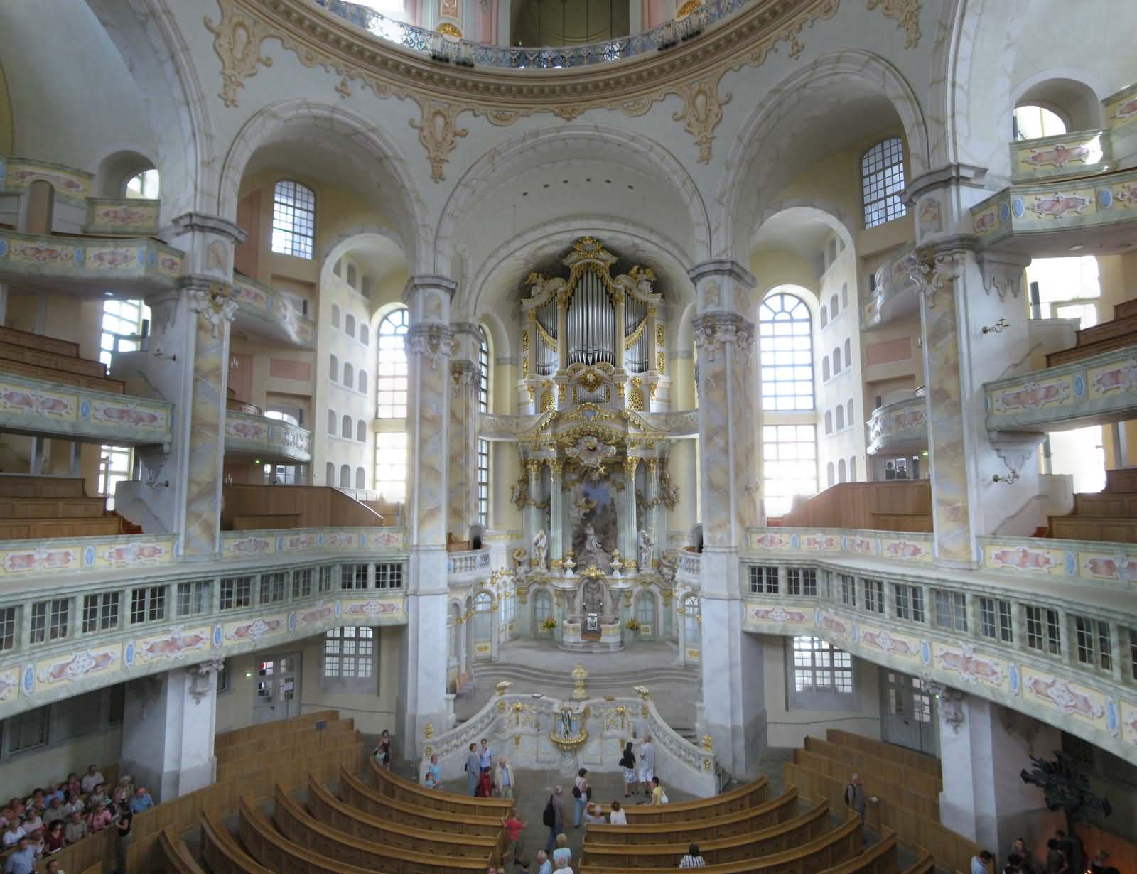 Amazing inside view of the Dresden Frauenkirche