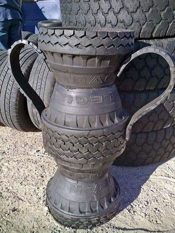 Decorate You Garden With Amazing Recycled Tire Flower Vase