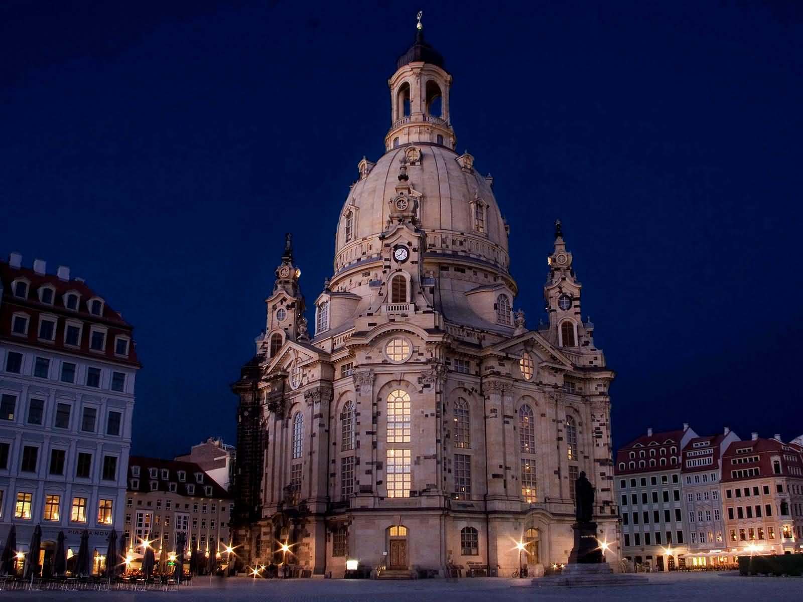 Dresden Frauenkirche at night