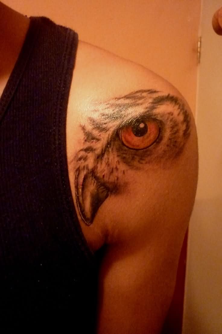 Eagle Eye Tattoo On Man Front Shoulder