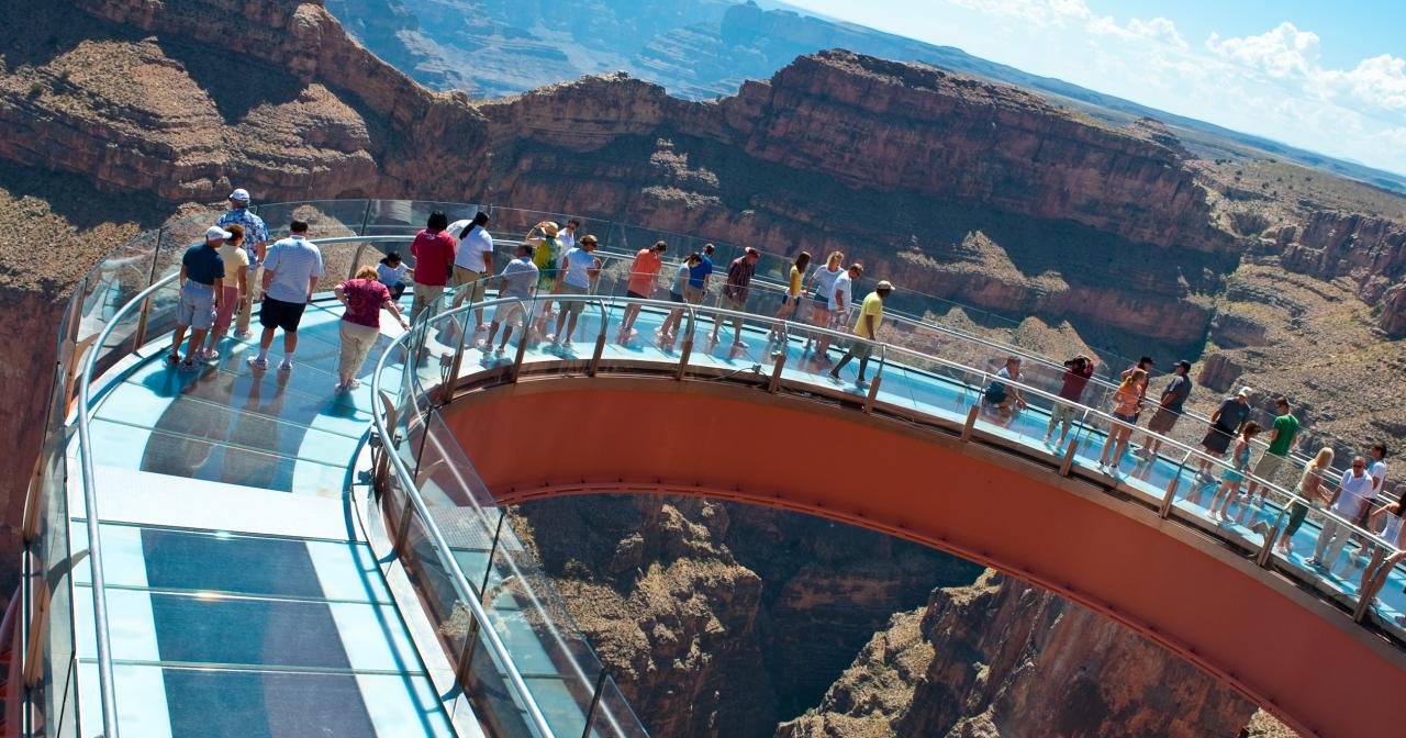 Experience Thrill At Hoover Dam Skywalk