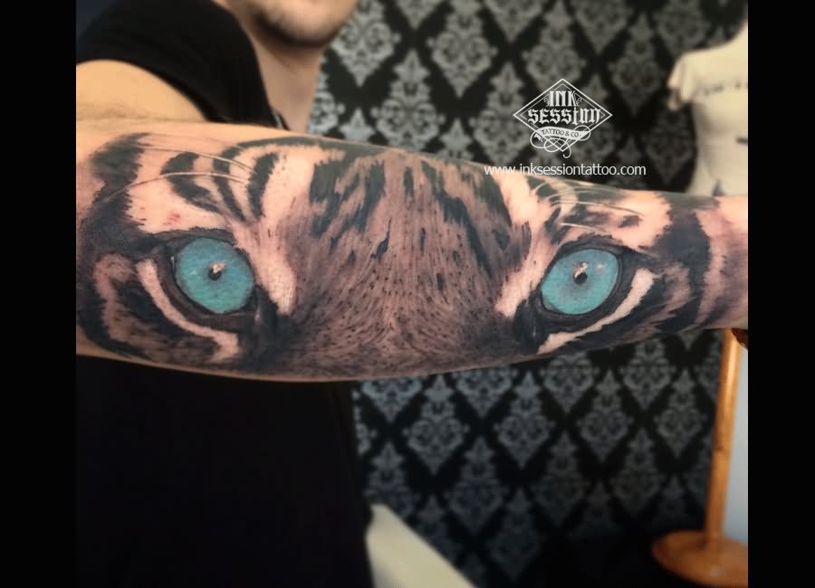Tiger Blue Eyes Tattoo On Forearm By Ink Session Tattoo