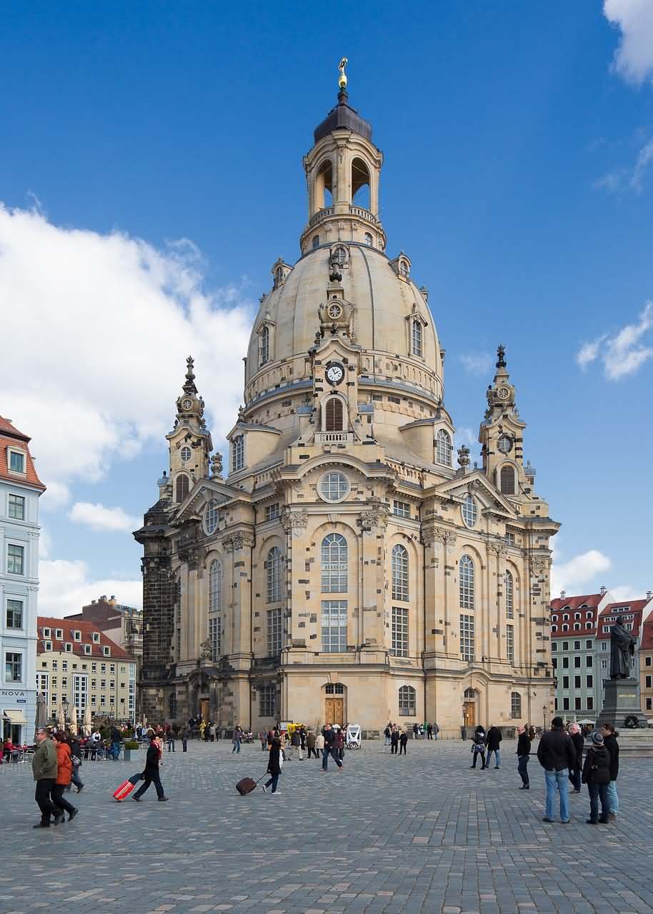 beautiful full view of the Dresden Frauenkirche