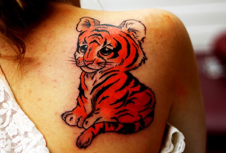 Cute Colorful Girly Baby Tiger Tattoo On Back Shoulder