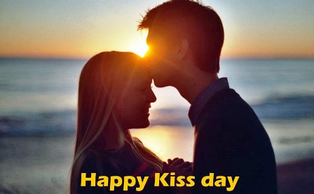 Happy Kiss Day kiss on forehead picture