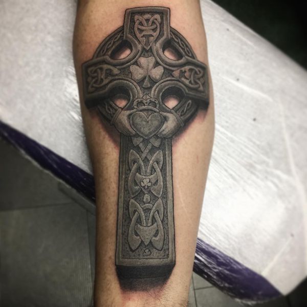 Realistic 3D Stoned Celtic Cross Tattoo On Male Leg