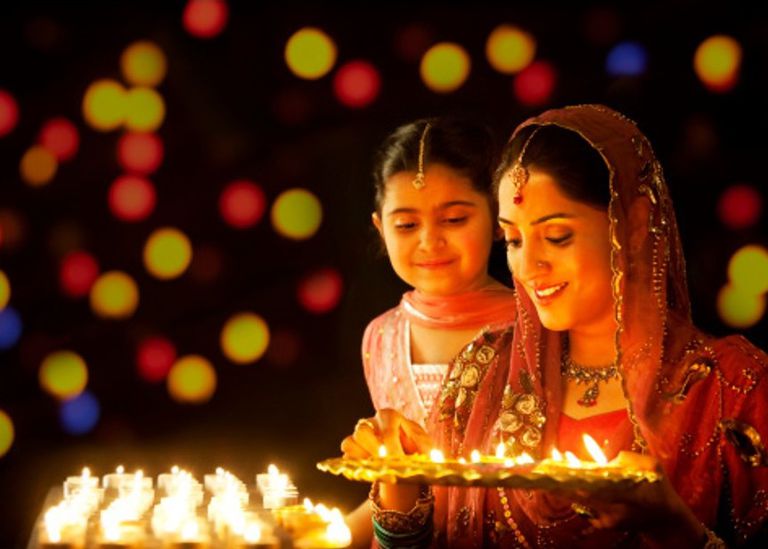 happy Diwali women with her daughter