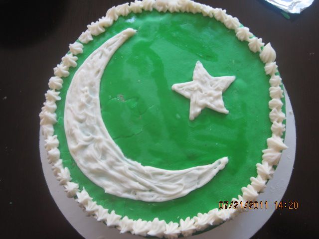pakistan day flag cake