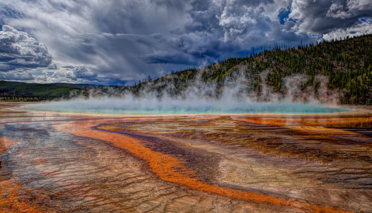 amazing view of the yellowstone