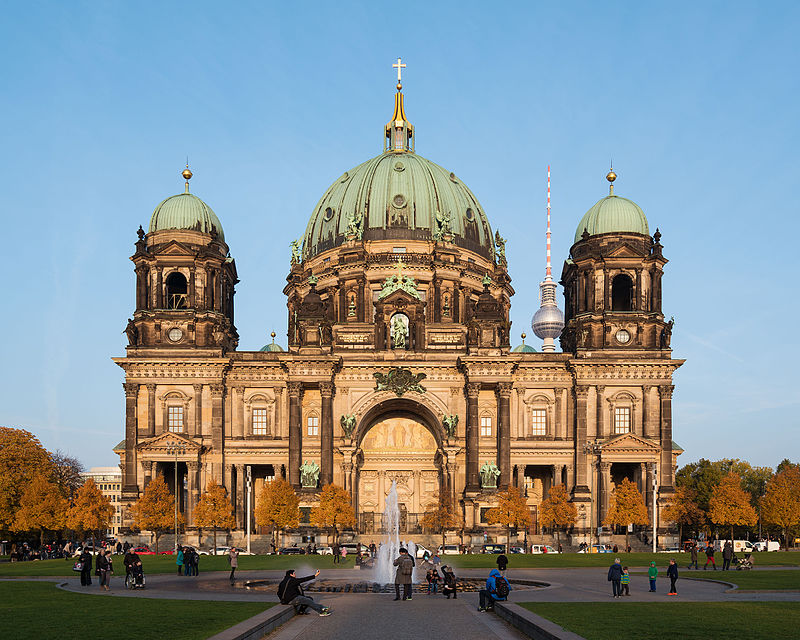 berlin cathedral view from lustgarten