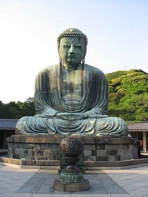 the Great Buddha of kamakura front view